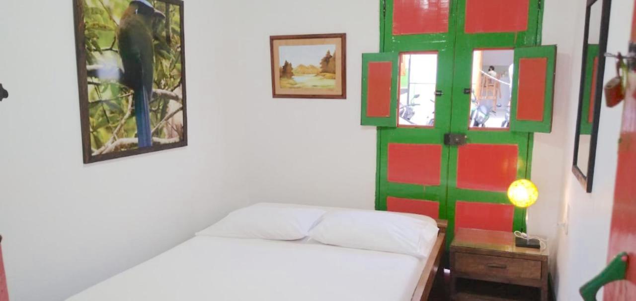 Hostal Estrella De Agua ซาเลนโต ภายนอก รูปภาพ