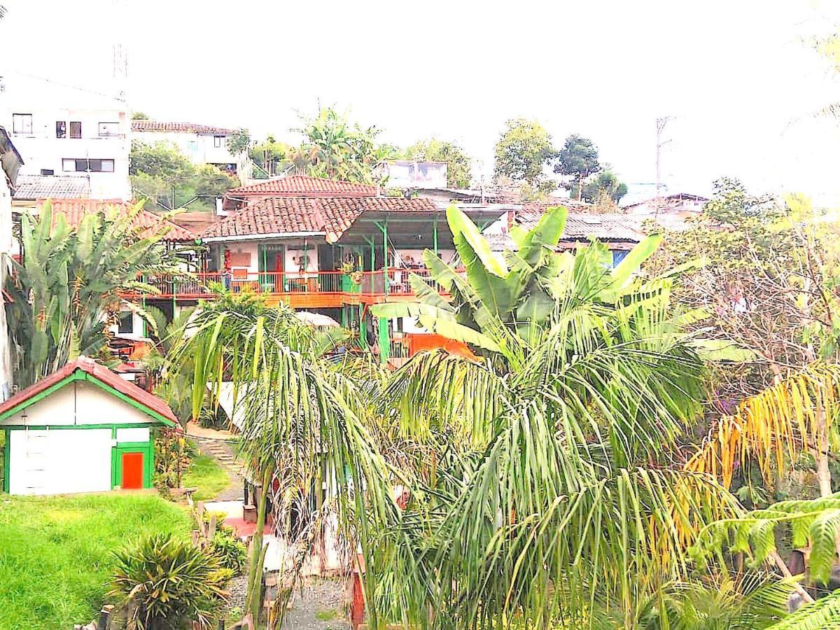 Hostal Estrella De Agua ซาเลนโต ภายนอก รูปภาพ