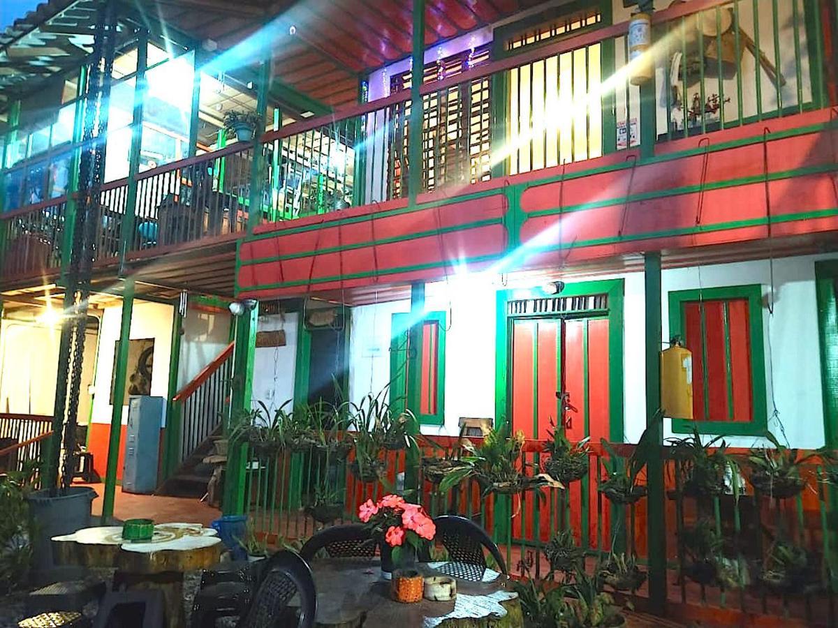 Hostal Estrella De Agua ซาเลนโต ภายนอก รูปภาพ