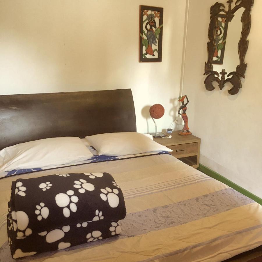 Hostal Estrella De Agua ซาเลนโต ภายนอก รูปภาพ
