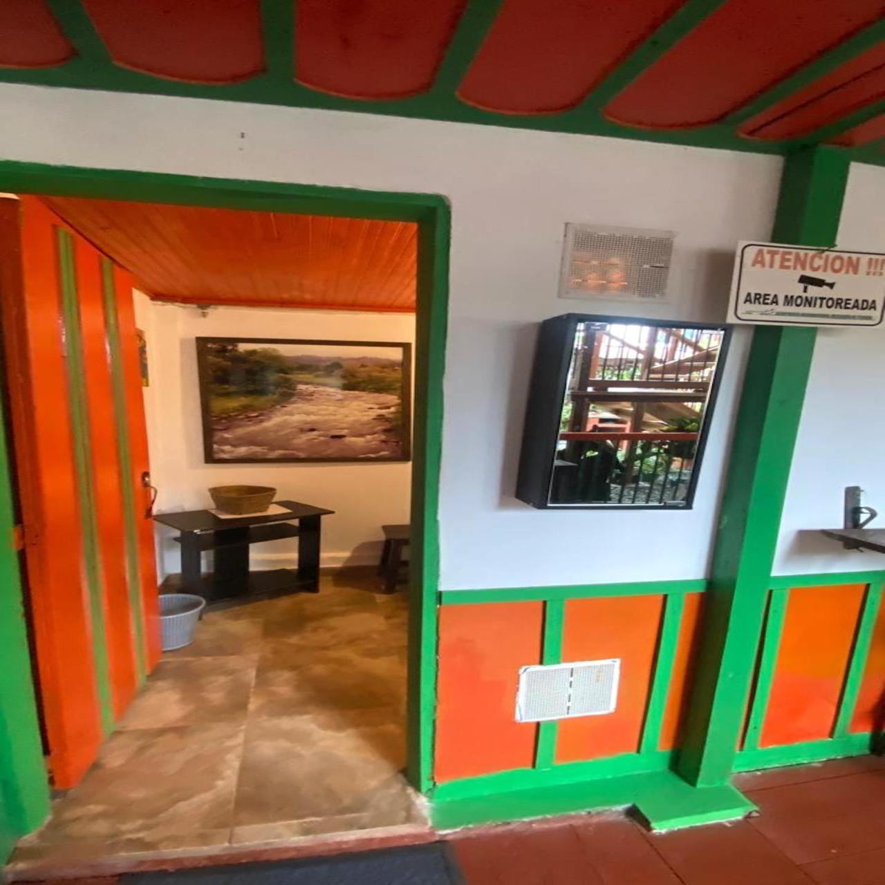 Hostal Estrella De Agua ซาเลนโต ภายนอก รูปภาพ